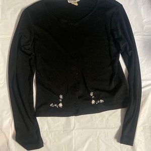 CROP DRESSY JACKET — BLACK w/ EMBROIDERED ROSE DETAIL ON FRONT @BOTTOM — SZ MED